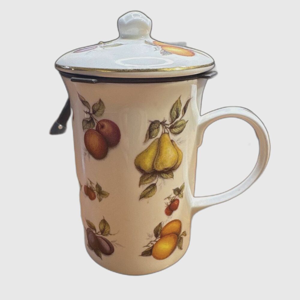 St. George Fine Bone China Made in England Tea Coffee Mug with Basket